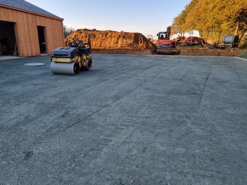 Création d'un parking à Vay avec pose de dalles alveolaires